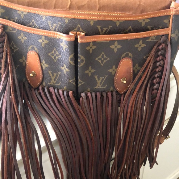 Vintage Boho Fringe Authentic Louis Vuitton Purse - Picture 6 of 15
